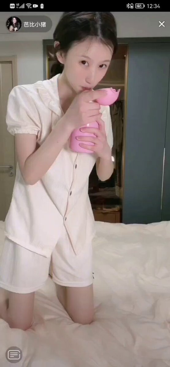 漏个奶头直播间瞬间2000人 