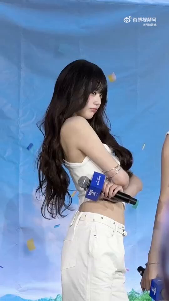 Wonyoung 在 Kcon LA Meet &amp; Greet 上模仿童年时的傲娇兔女郎！！她太可爱了😚 #Life #IVE #Life #JANGWONYOUNG #Life #WONYOUNG #Funny 
