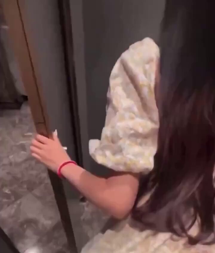 谢谢X我们刚认识不到三小时，忙完我就回家 