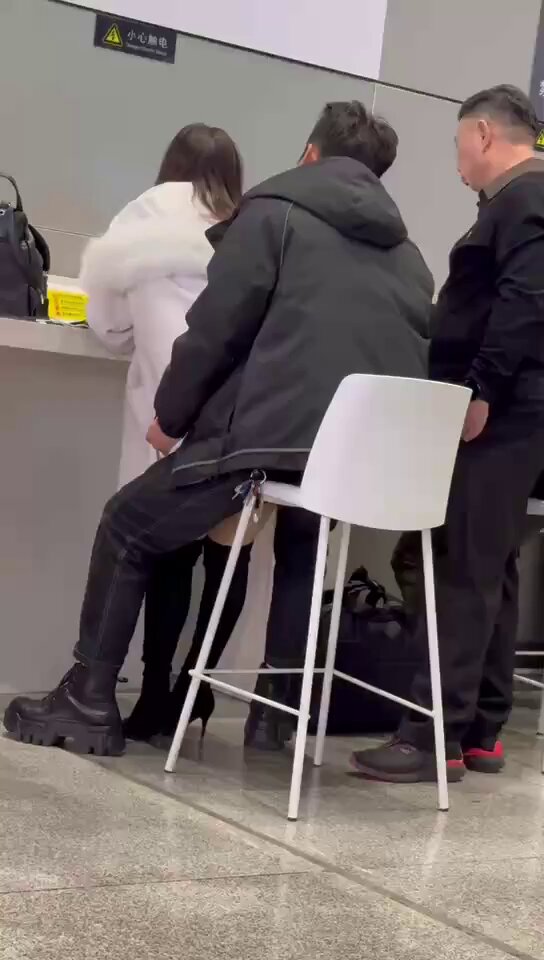 Hvilken høyhastighetstogstasjon er dette? Dette er så gøy, for en modig person!