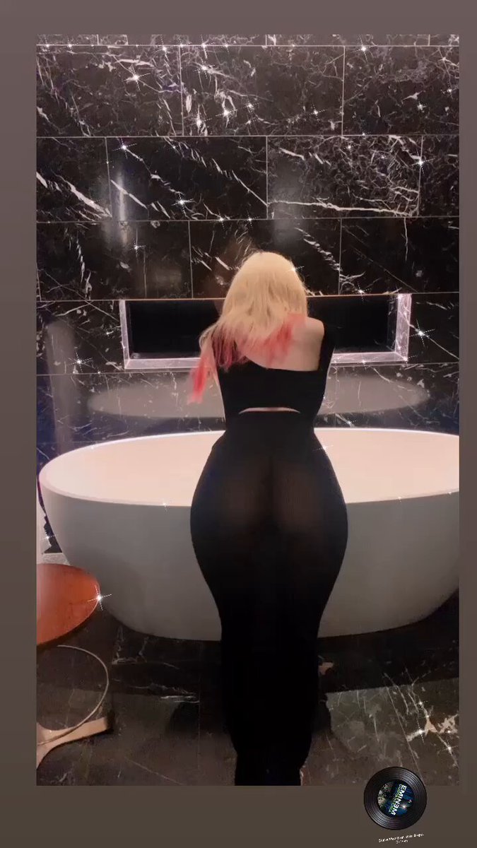 ??? If this was your view… would you spank it or worship it first ? ? Find out on my #onlyfans   