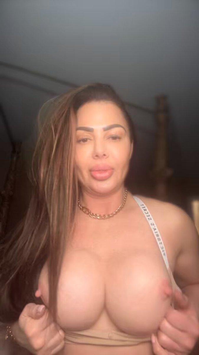 Jeg er klar og tilgjengelig for å gjøre fantasiene dine til virkelighet 😈💦 #VIRKELIGHET #KlarForAksjon #summoro #personliggjort 