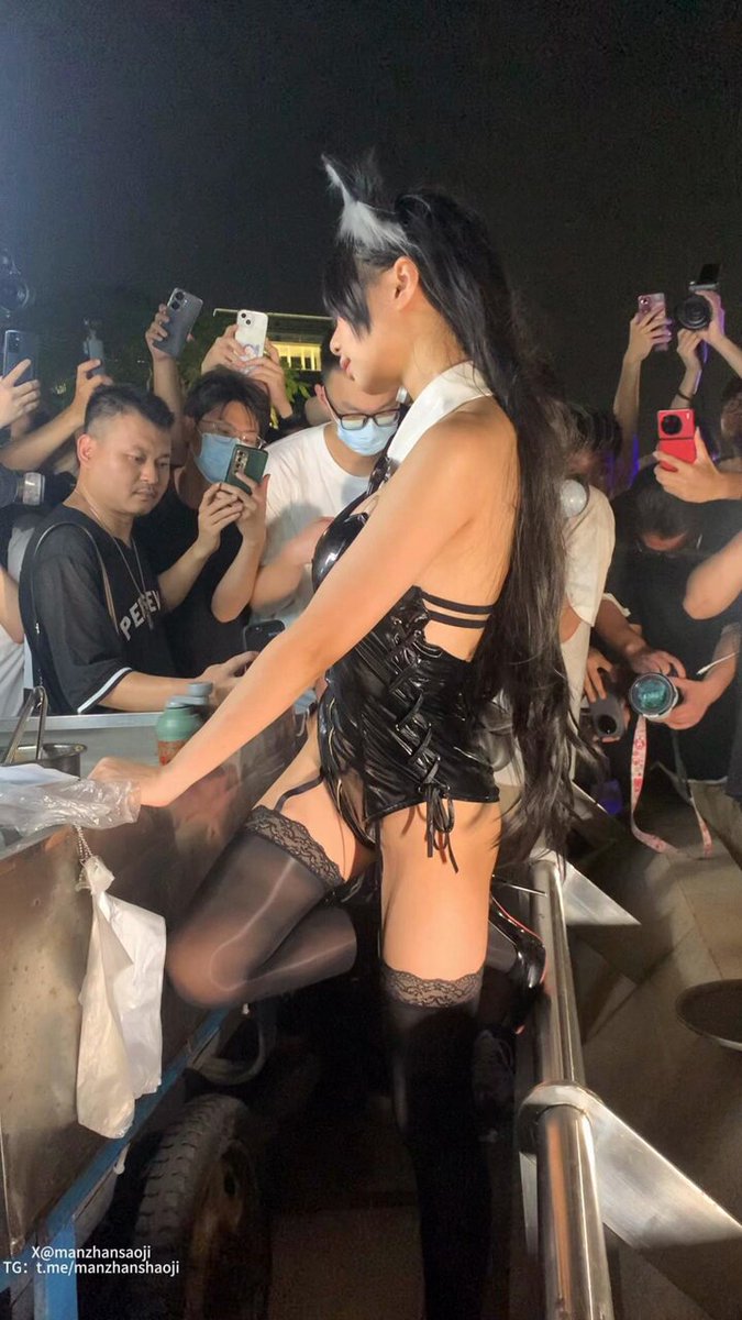 广州萤火虫漫展  骚兔女郎  #摄影花絮 #萤火虫漫展 #萤火虫 #漫展 #cosplay #摄影日常 #暴露狂 #coser

防走丢大号  