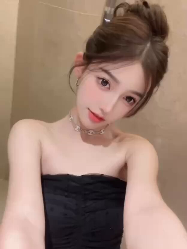 #广州 纯御甜美

真实在校生 短开兼职
A4腰筷子腿，不吸烟不喝酒无纹身，无疤痕热情温婉，声音甜美，无不良嗜好，本人积极正能量，超好的女友性格
...