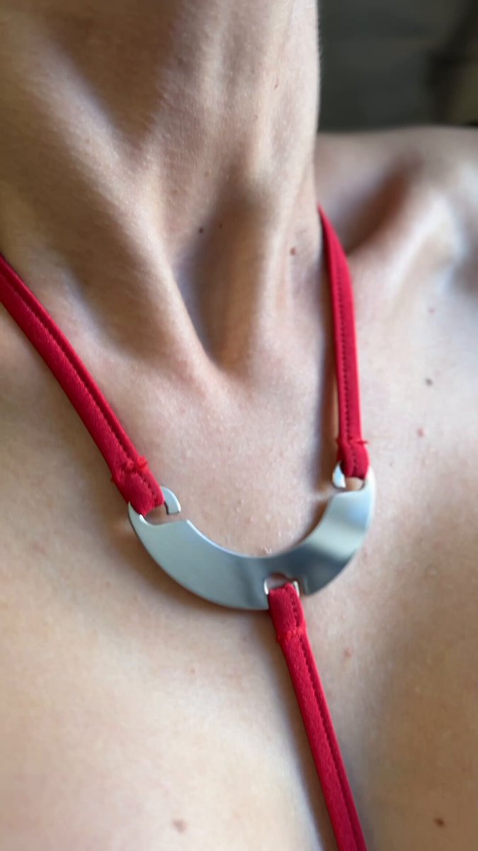 看起来不错！我们还有“正面”版本！它叫做MONOSTRING！（链接在我们的个人简介里！） 