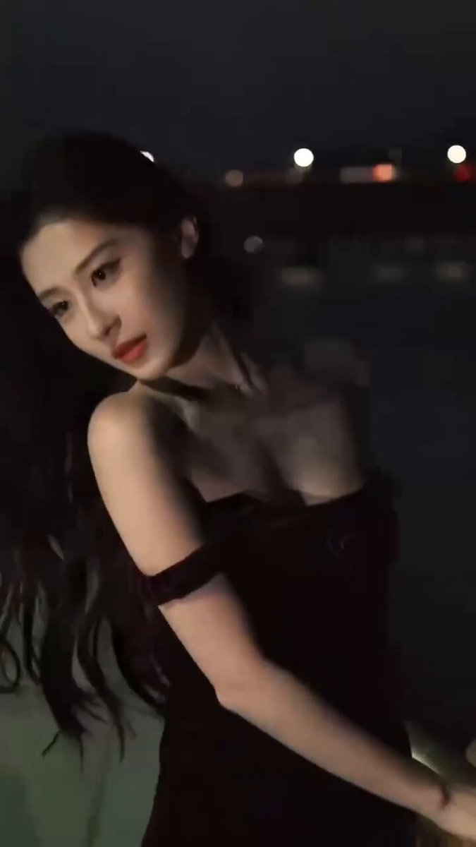 上海 🏠静安区W⬆️178，D。硬W
东华大学，服装表演，
三点粉，一线天，无纹身，纯天然0整。
只接素质
咨询👇
🐧：550232549
🛰️：mwj1472588
✈️：
自...