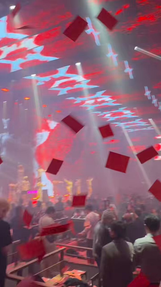 已经得到的男人就没必要为他内耗了，不要把关系定得那么死，睡觉是睡觉，恋爱是恋爱，结婚是结婚，暧昧是暧昧 就像夏天穿脐装，冬天穿羽绒服，放下...