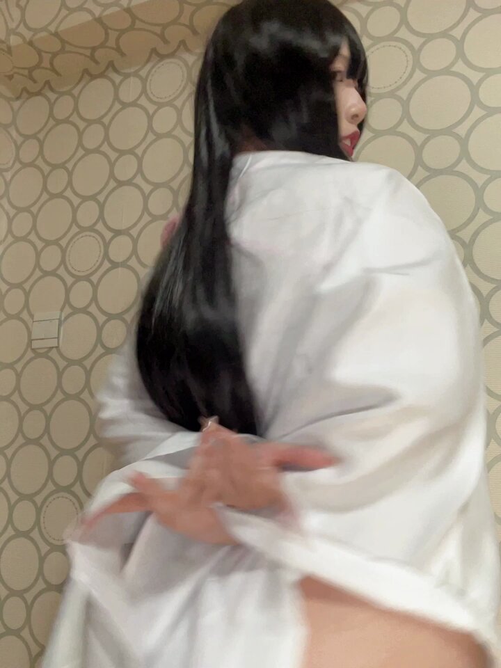 黑发巫女诱惑开袍！粉嫩骚穴若隐若现狂撩欲火