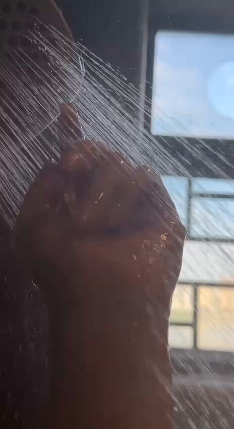 我已洗白白，就差那个弄脏我的人儿了呢 