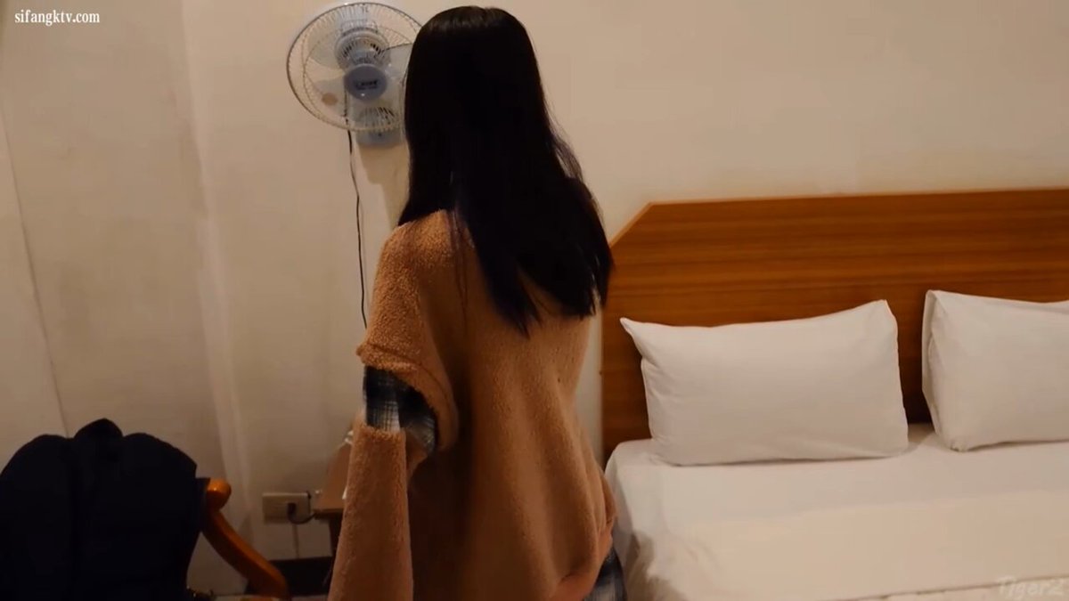 Hotel Hot Girl Strips Naked & Shows Boobs in Bubble Bath! Long-Haired Beauty Nude Seduction Special