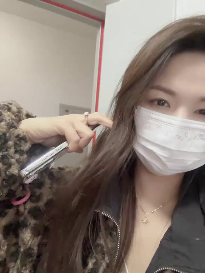 10万左右的比特币到底有多少人被套住了
最近这价钱总是冲锋失败
如果那个价位套住的人很多的话
庄家不会好心给人解套的
反观大A真的是赢麻了 