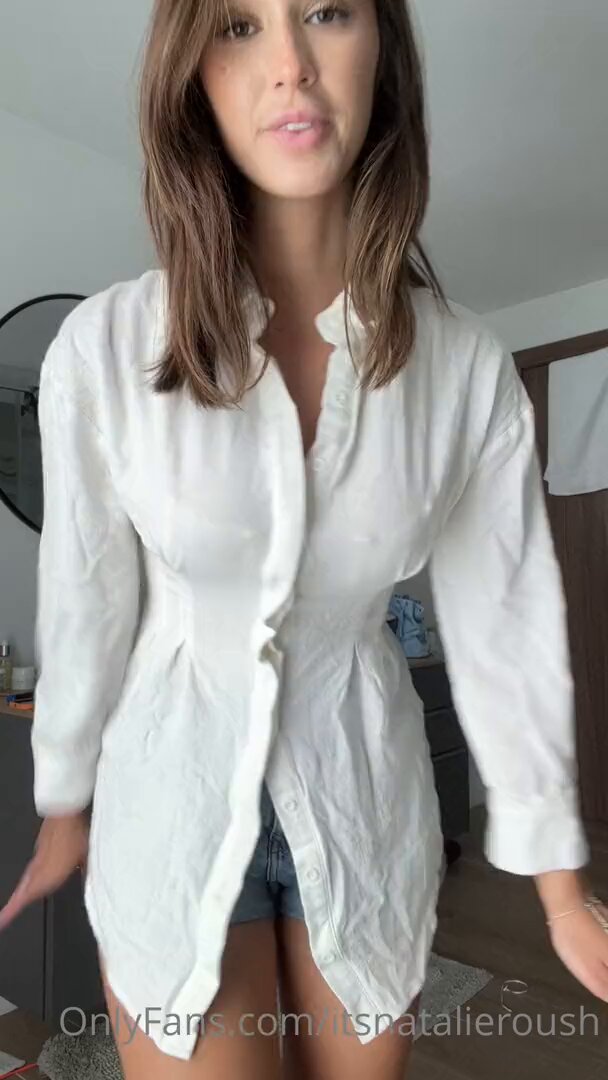 性感尤物白丝内衣诱惑！巨乳翘臀全裸摇摆大秀