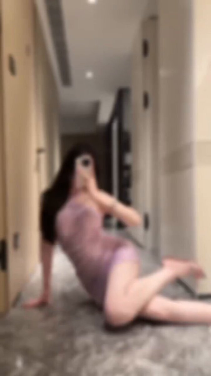 #上海 
03年175D 
雪白无暇 衣品在线
高瘦前凸后翘 身材比例完美
服务耐心配合度高
#舌吻 #六九 #无纹身

🐧：3921892672

 🛰️：jiajia88769

 ✈️:...