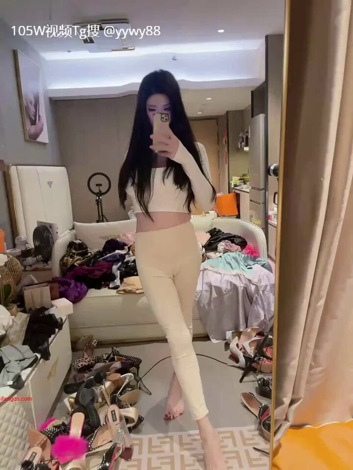 🔞18+#反差 #黑丝 #阿黑颜 #微博 #一对一 #巨乳 #巨臀 微博网红 超骚超色 一对一视频 线下被金主干 各种露脸骚的没边了
🤵 群内编号213全套看评论...