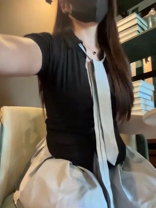 Wataa🌠 Memakai uniform JK dan membawa mainan kecil ke restoran, saya diam-diam membocorkan susu untuk berjaga-jaga. 