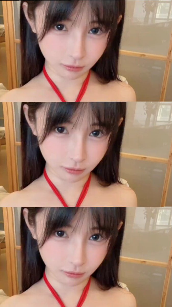 清纯黑发少女红项圈诱惑 裸露上身眨眼卖骚