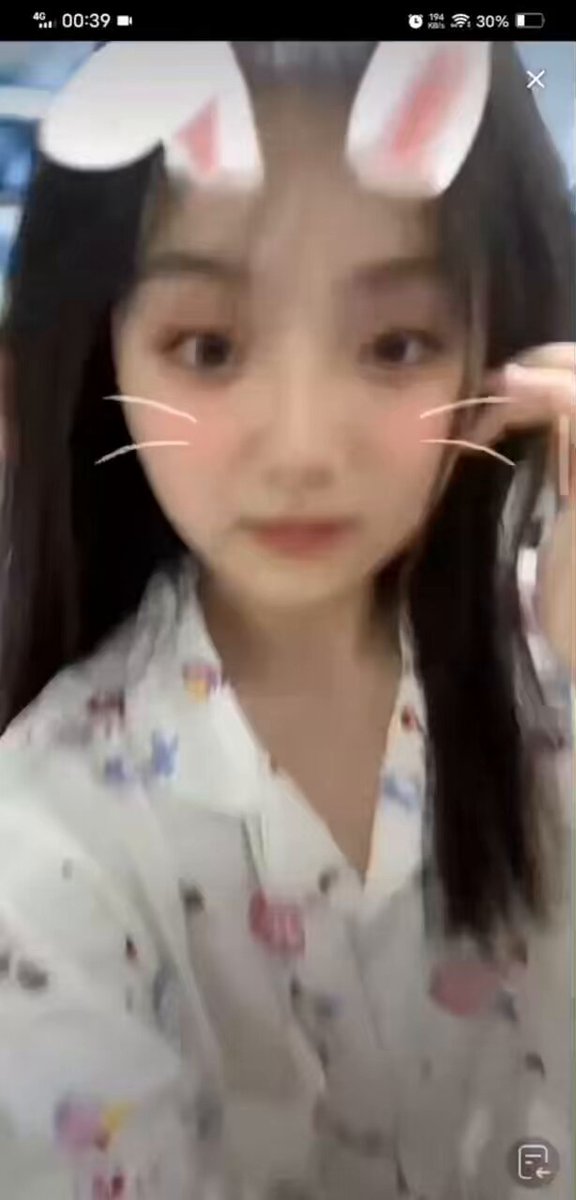 Naiko er like øm som et menneske. 