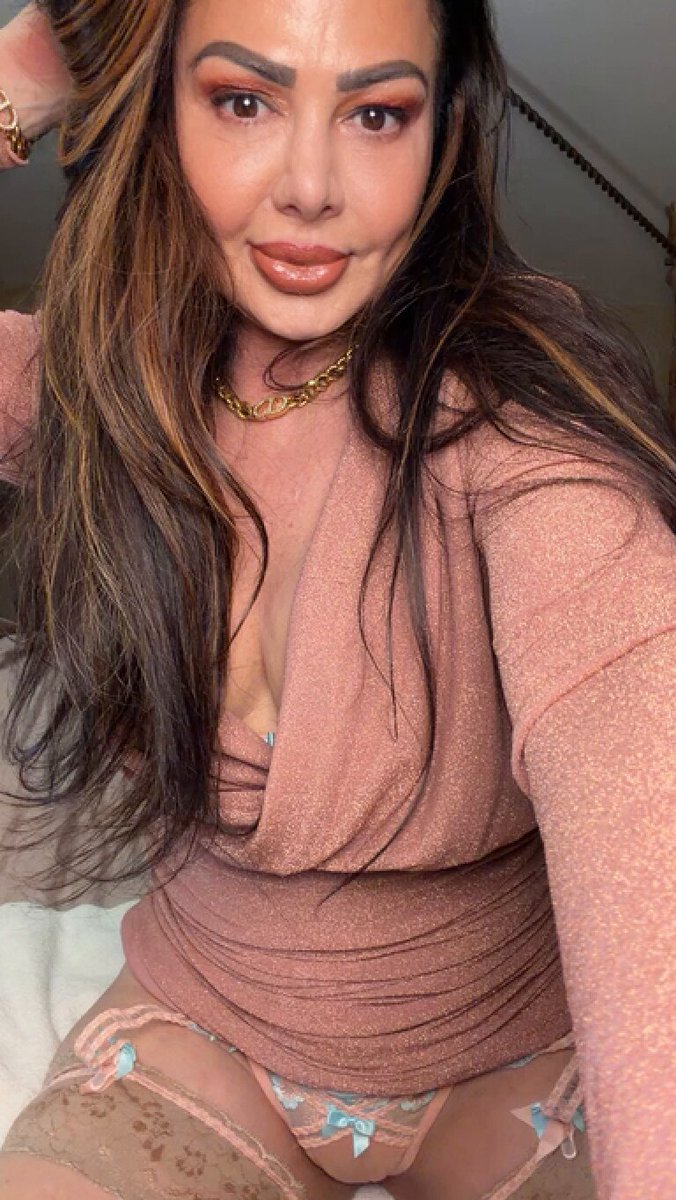 这是我们的秘密🤫我知道你想要，我会满足你那些肮脏的欲望😈定制服务、视频聊天、私人会面 #独家 #加入 #高潮乐趣 #禁忌 