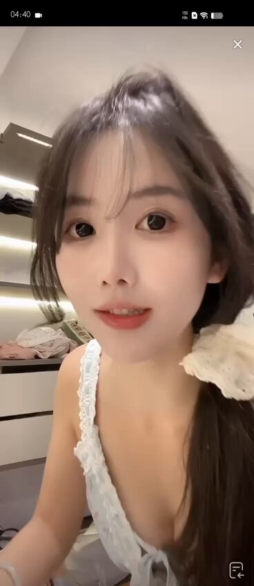 虽然漏奶了，但我更喜欢主播的口水😍 