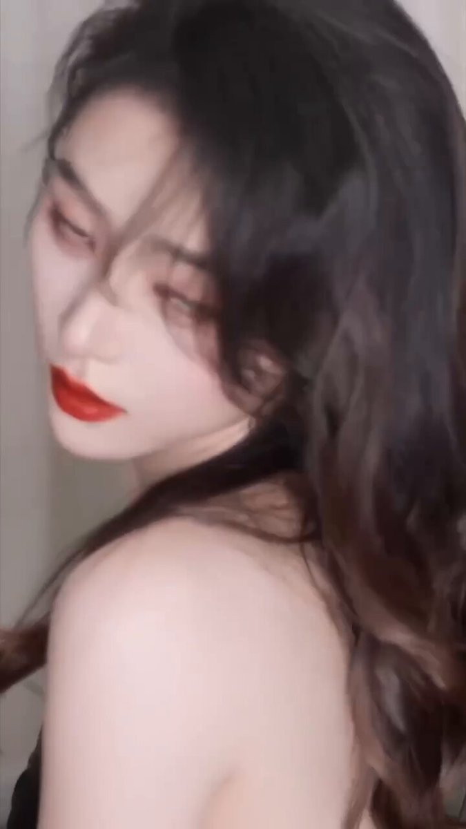 #深圳 5⬆️   

原生气质御姐 🦜

• 𝐇𝐞𝐢𝐠𝐡𝐭身高｜175
• 𝐁𝐮𝐬𝐭胸围｜D
小红书博主 纯兼职，非职业性打卡上班
不抽烟，无纹身，常年健身，蜜桃臀（完美...