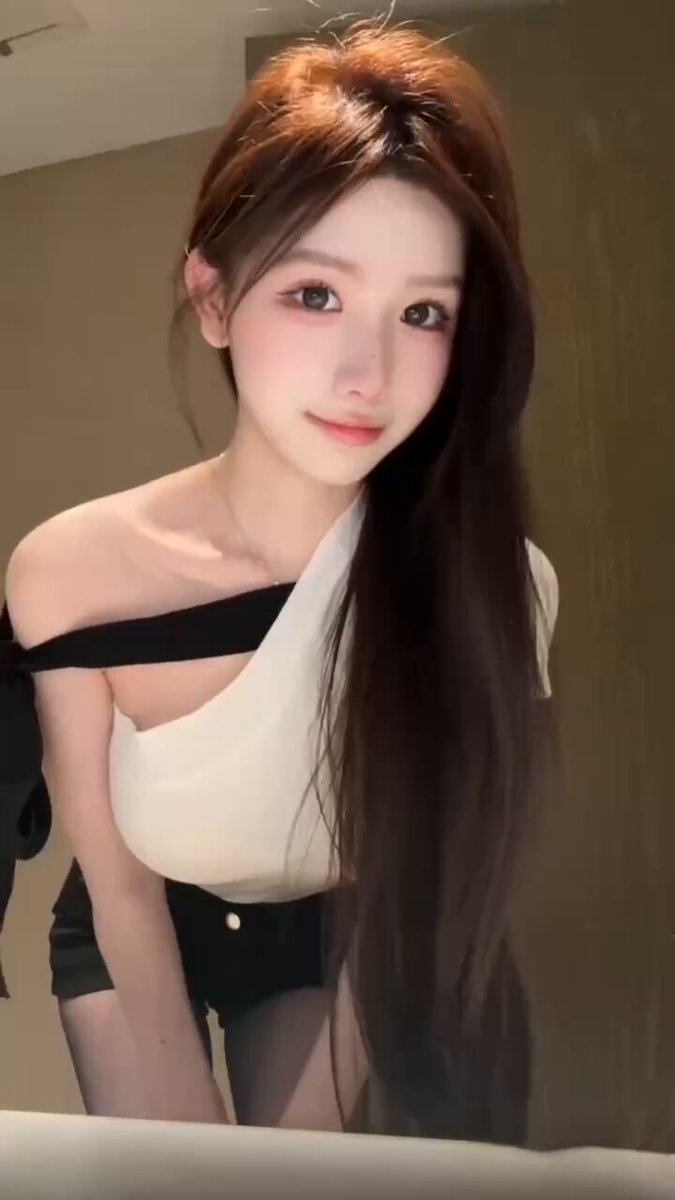 南京

172 D 03
南艺网红舞蹈生，柔韧性极好可以一字马
白白嫩嫩，皮肤光滑细腻
臀控必选 又圆又翘

TG频道：
TG客服：
QQ：1368343164（主号）322...