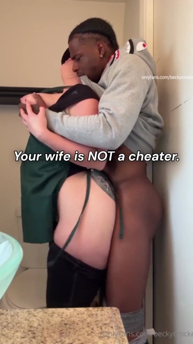 白人服务员大屁股勾引黑人大屌！员工厕所狂干BBC爆操到高潮！