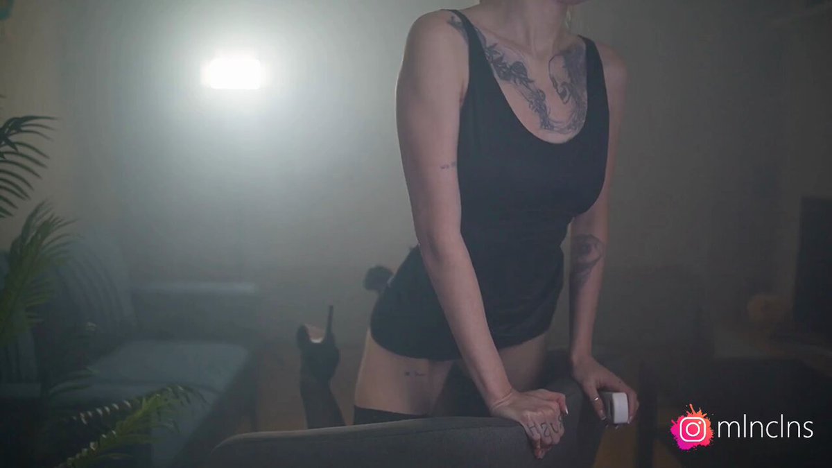 Let me satisfy all of your secret cravings! 🤤

👇 Click here and enjoy the show live!
🔞 

#nsfw #live #orgasm #sologirls #squirt #solo ...