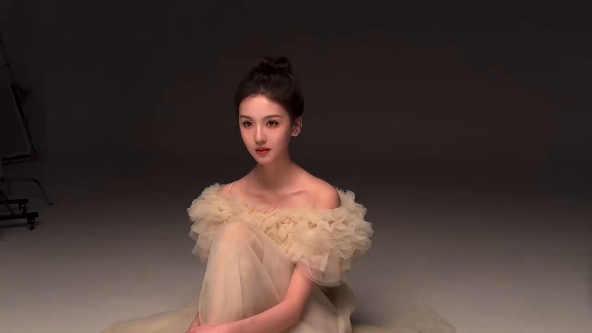 #上海 #静安区硬五 江景

上海戏剧学院
170 05天然D表演系
前凸后翘 完美身材  冷冷冷白皮
不煙不酒不紋身 顏僑才高 EQ在线 
众多才艺
#硬5 #白小...