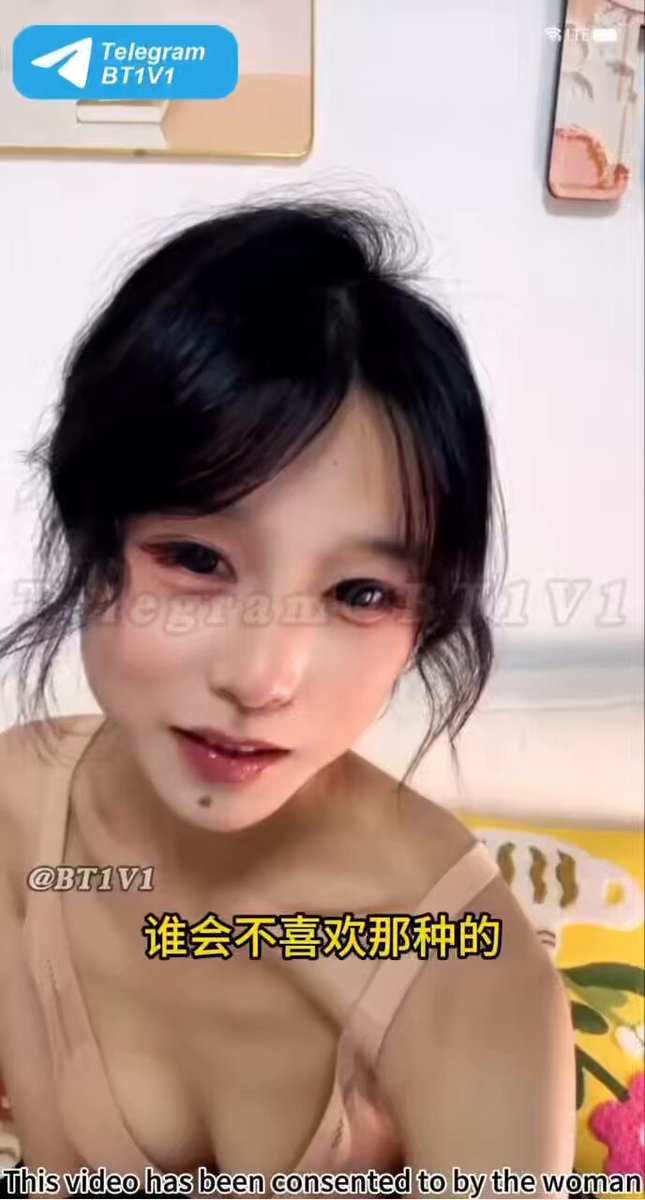 Black-haired beauty teasing in a low-cut top — Exclusive live on 123av.fun