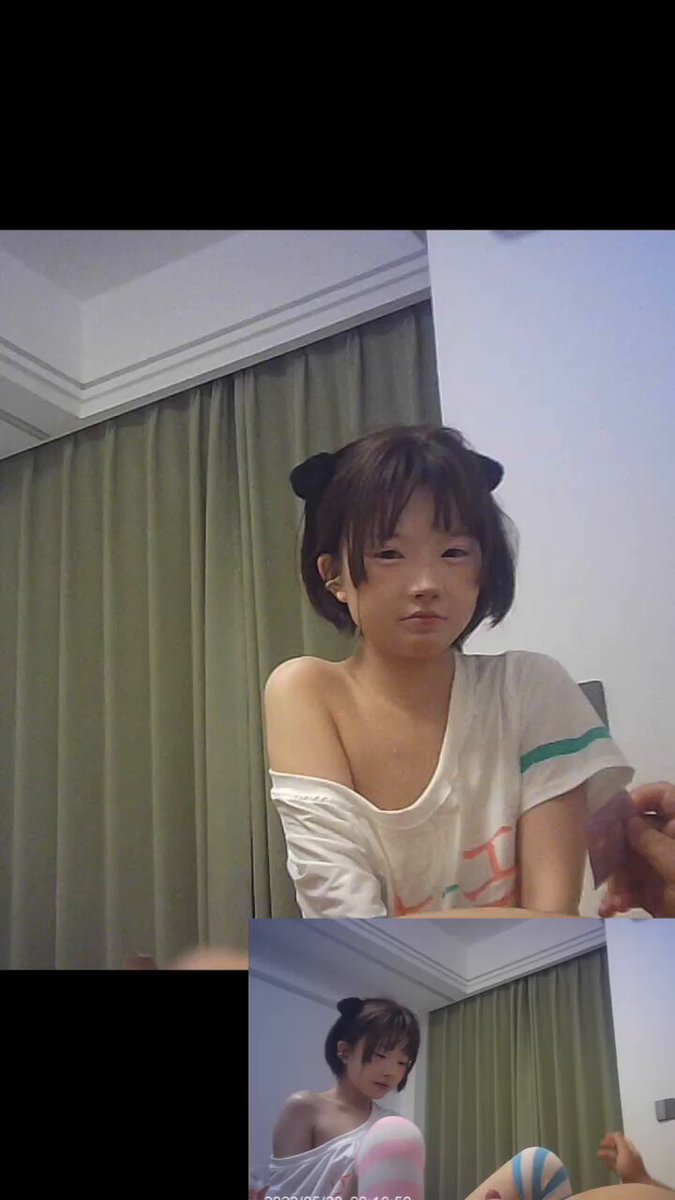 猫耳萝莉穿白T黑丝被胖男猛干！翘臀后入狂插高潮喷水