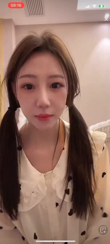 高颜值主播漏极品奶子 