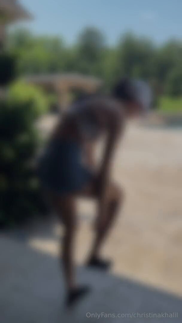 Poolside Nude Beauty with Perky Butt Sways, Plays in Water and Masturbates to Orgasm