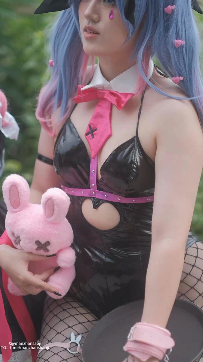 广州萤火虫漫展coser  巨乳肥臀 露奶露屁股蛋   #摄影花絮 #cosplay #撮影会 #漫展 #暴露狂

漫展交流群 ： 