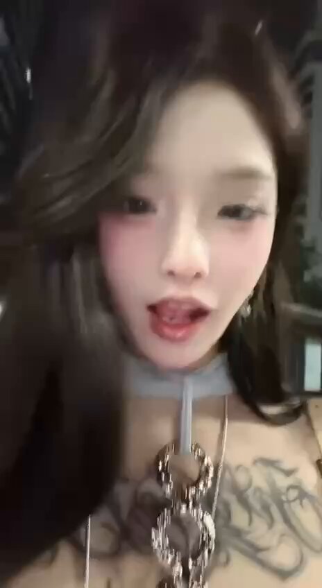 🟡메이투안 데이팅 클럽💌✈️고객 서비스: 메이투안 고객 서비스는 #청두#쌍류에 사는 21세 인터넷 운영자 샤오티의 신청을 받았습니다. 165cm, 51k...