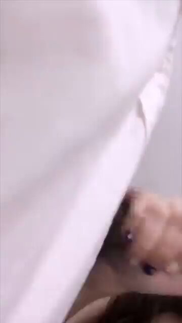 床上狂野口交！美女深喉吞吐大屌高潮连连