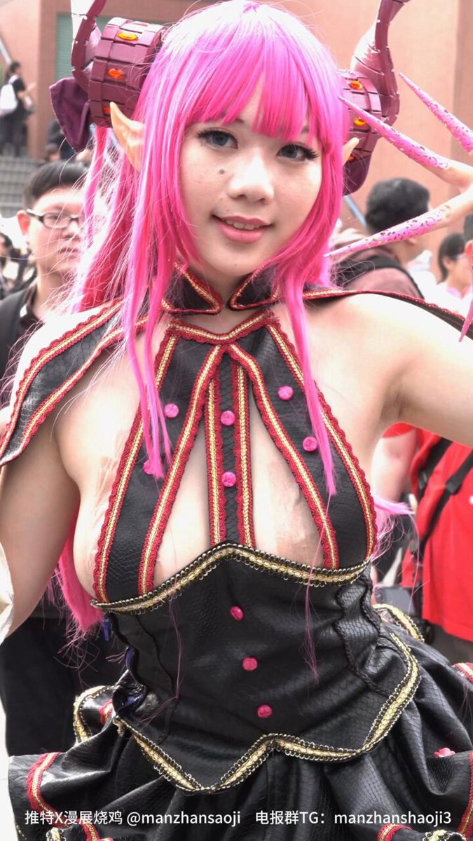 漫展烧又鸟 巨乳coser    #漫展 #cosplay #走光露点 