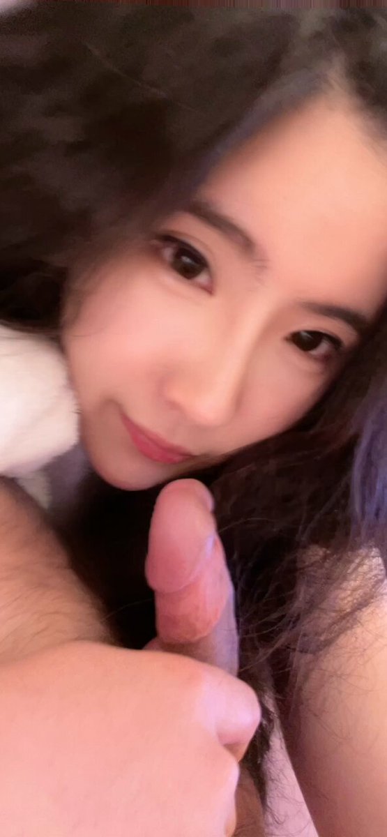 如果你們仔細應該發現我的照片影片越來越少了，趕緊趁我沒有刪光你們快去保存我影片照片吧，我允許了，但是不要拿去商用拿去騙人，會遭報應的知道嗎 