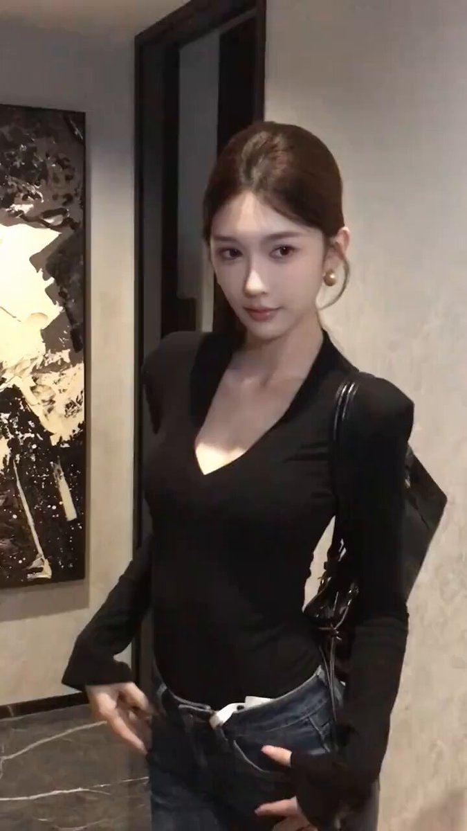 #ShanghaiCuteRabbit# Daerah Xuhui, model kelabu berusia 5 tahun, 178cm-D, bukan selebriti, tuan rumah berambut pendek, kaki panjang, tiad...