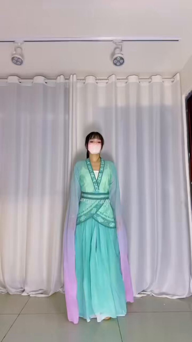 ท้าดวล "เลียนแบบท่าเดินชายจากฮันตัน" ที่ฮิตสุดๆ บน TikTok!

 